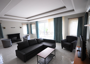 Вилла 4+1 с собственным бассейном, садом в Текирова Кемере 600 м до моря