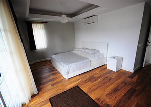 Вилла 4+1 с собственным бассейном, садом в Текирова Кемере 600 м до моря