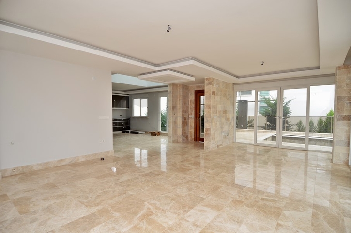 Большая вилла в новом комплексе Каргыджака