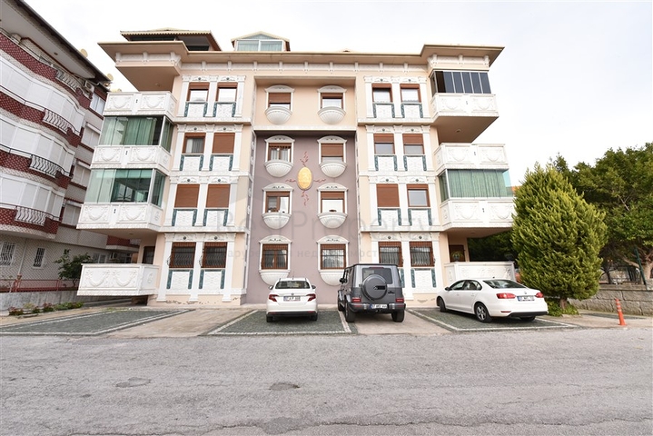 'Квартира планировки 3+1 в центре Алании