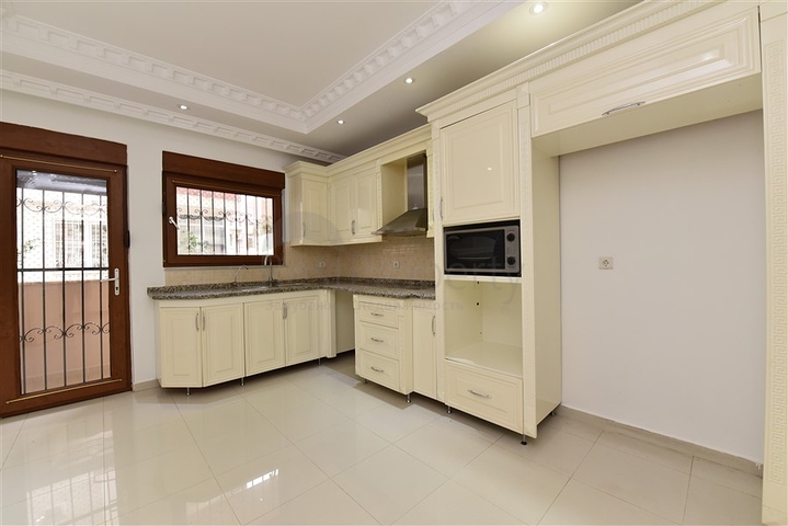 'Квартира планировки 3+1 в центре Алании