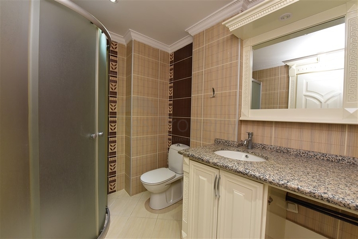 'Квартира планировки 3+1 в центре Алании