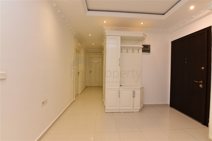 'Квартира планировки 3+1 в центре Алании