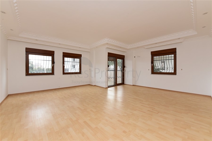 'Квартира планировки 3+1 в центре Алании