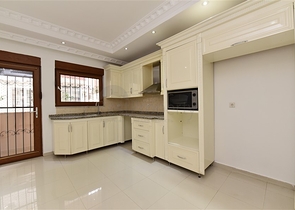 'Квартира планировки 3+1 в центре Алании