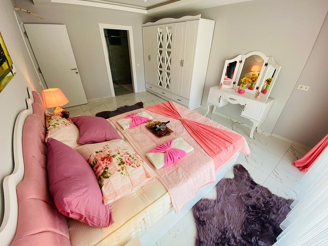 Трехкомнатные квартиры с мебелью 