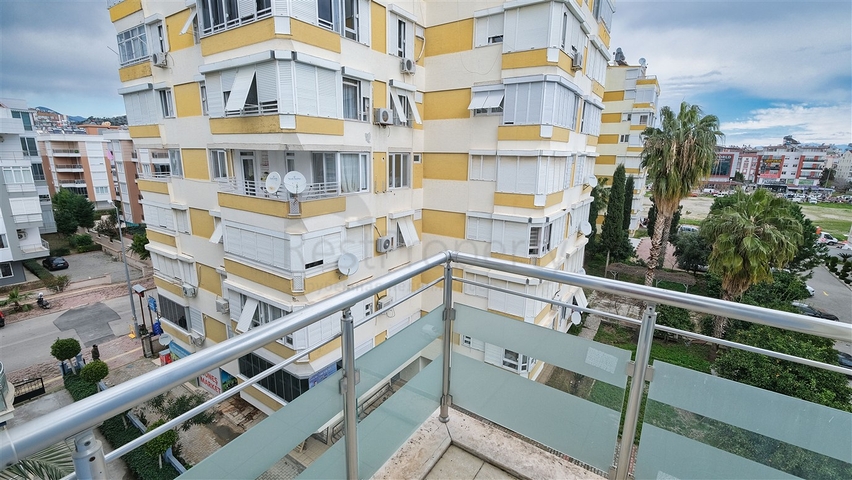 Просторный пентхаус 5+1 с мебелью в пешей доступности к морю