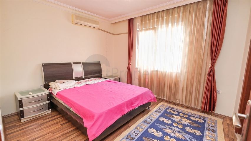 Просторный пентхаус 5+1 с мебелью в пешей доступности к морю