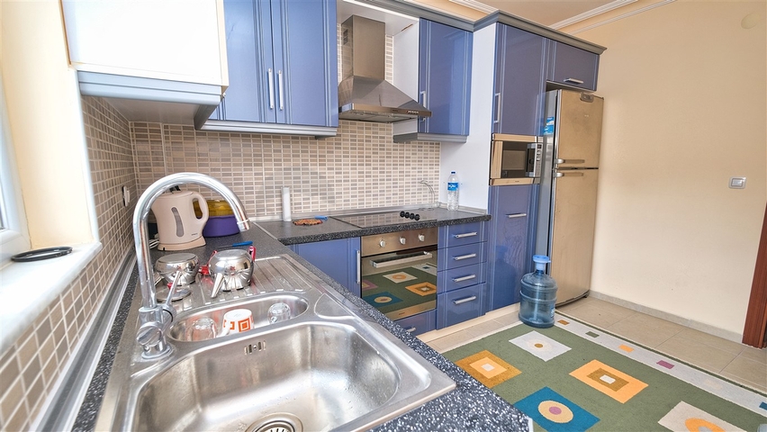 Просторный пентхаус 5+1 с мебелью в пешей доступности к морю