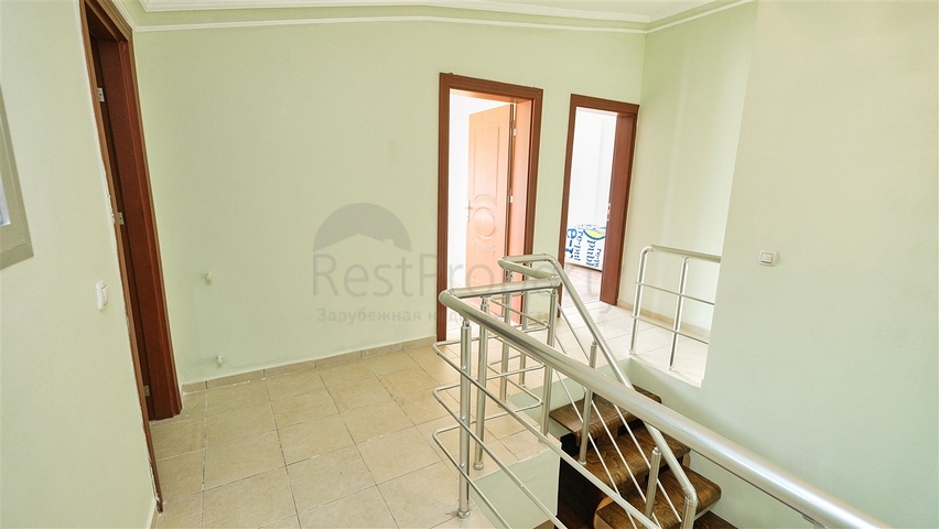 Просторный пентхаус 5+1 с мебелью в пешей доступности к морю