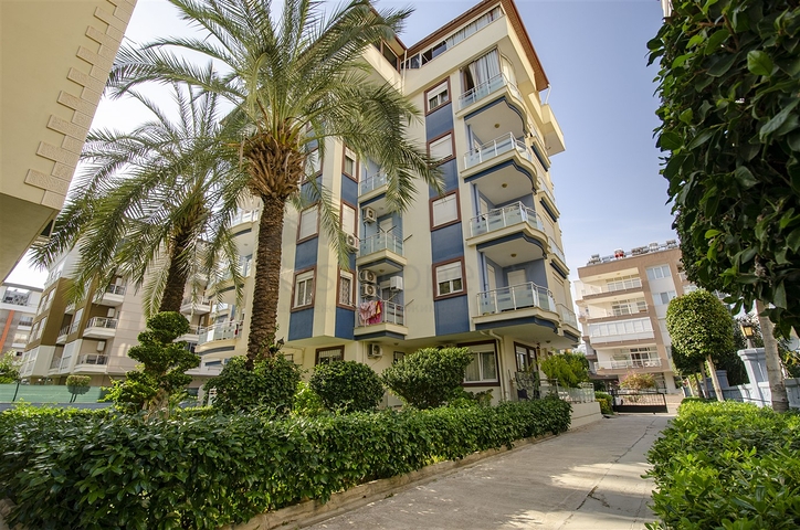 Просторный пентхаус 5+1 с мебелью в пешей доступности к морю