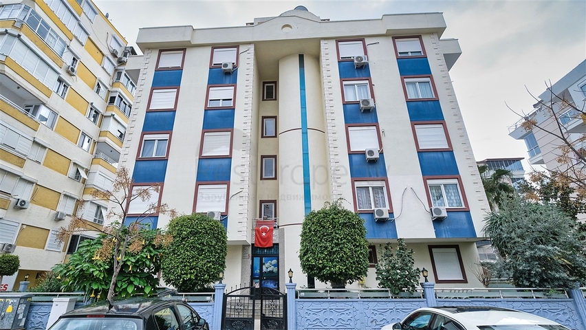 Просторный пентхаус 5+1 с мебелью в пешей доступности к морю