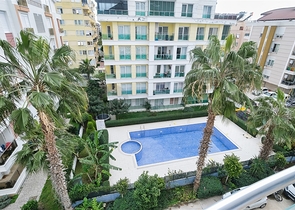 Просторный пентхаус 5+1 с мебелью в пешей доступности к морю