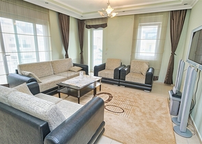 Просторный пентхаус 5+1 с мебелью в пешей доступности к морю