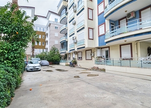 Просторный пентхаус 5+1 с мебелью в пешей доступности к морю