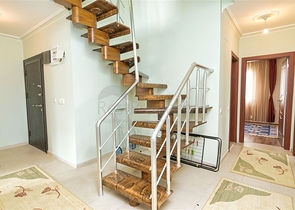 Просторный пентхаус 5+1 с мебелью в пешей доступности к морю