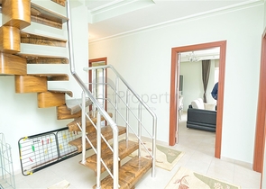 Просторный пентхаус 5+1 с мебелью в пешей доступности к морю