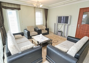 Просторный пентхаус 5+1 с мебелью в пешей доступности к морю