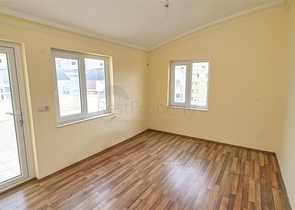 Просторный пентхаус 5+1 с мебелью в пешей доступности к морю