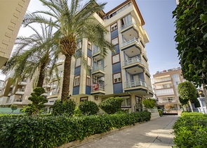 Просторный пентхаус 5+1 с мебелью в пешей доступности к морю