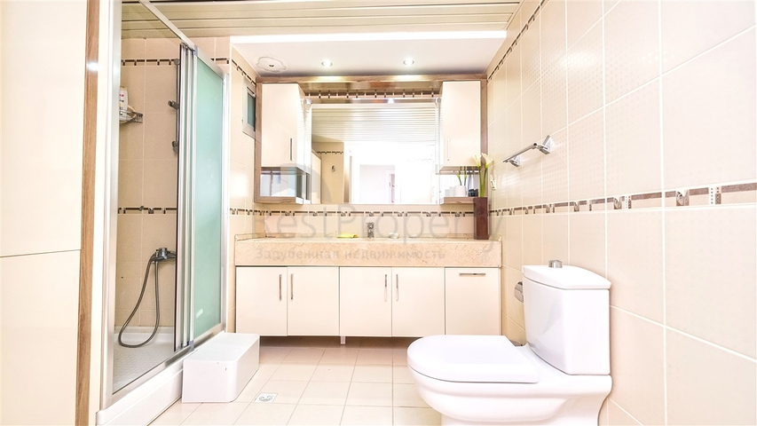 Просторная квартира 3+1 в Алтынкуме Анталья