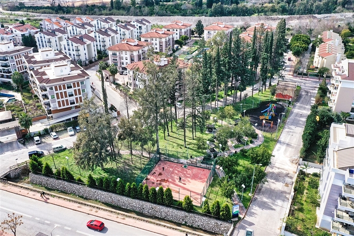 Просторная квартира 3+1 в Алтынкуме Анталья