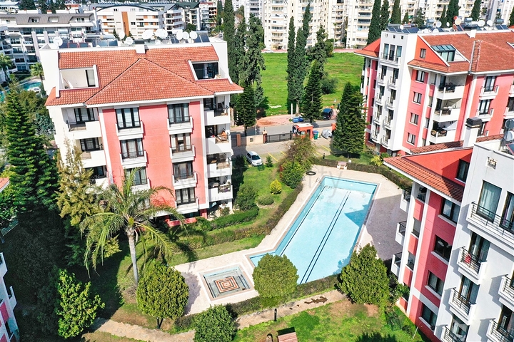 Просторная квартира 3+1 в Алтынкуме Анталья