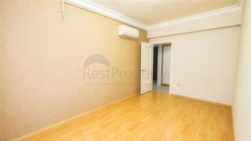 Просторная квартира 3+1 в Алтынкуме Анталья