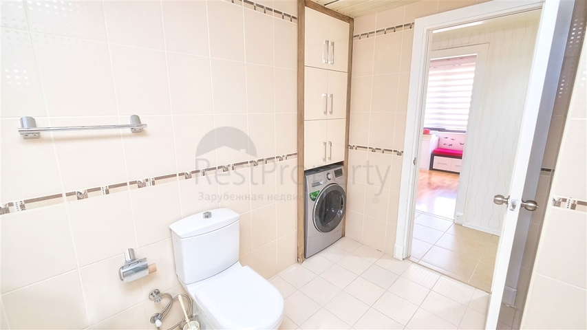 Просторная квартира 3+1 в Алтынкуме Анталья