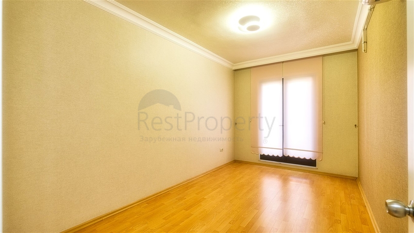 Просторная квартира 3+1 в Алтынкуме Анталья