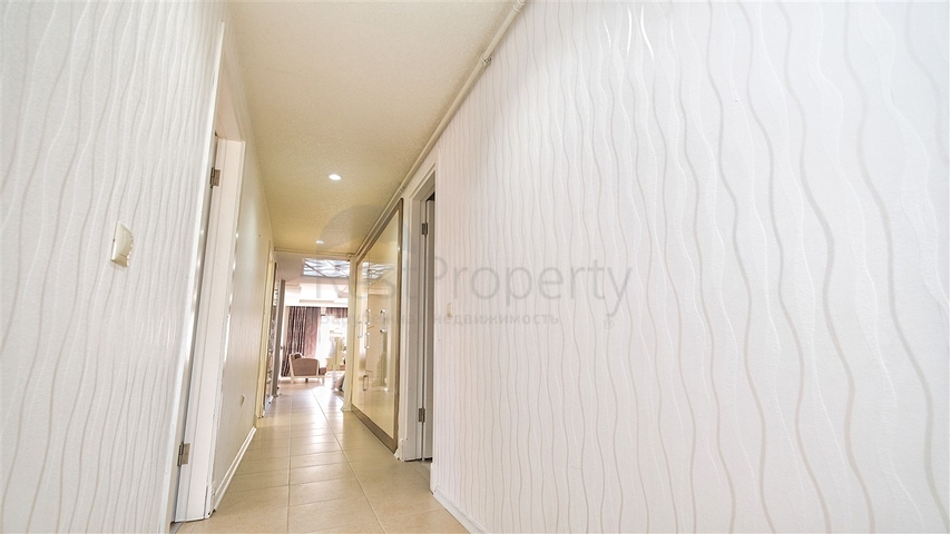 Просторная квартира 3+1 в Алтынкуме Анталья