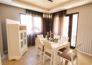 Просторная квартира 3+1 в Алтынкуме Анталья