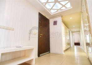 Просторная квартира 3+1 в Алтынкуме Анталья