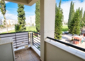 Просторная квартира 3+1 в Алтынкуме Анталья