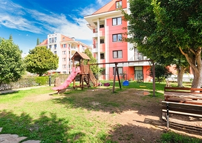 Просторная квартира 3+1 в Алтынкуме Анталья