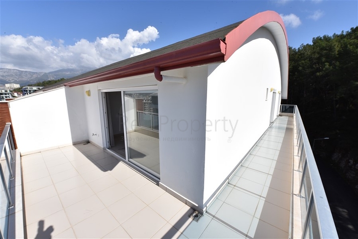 Меблированный пентхаус планировки 4+1