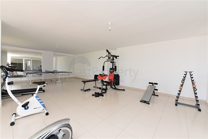 Меблированный пентхаус планировки 4+1