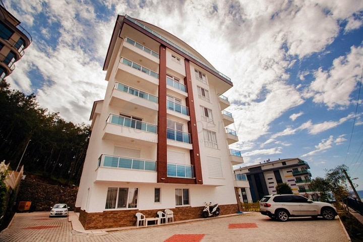 Меблированный пентхаус планировки 4+1