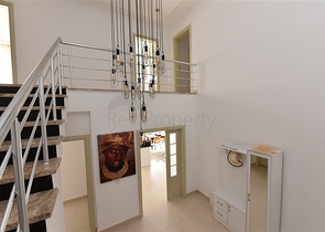 Меблированный пентхаус планировки 4+1