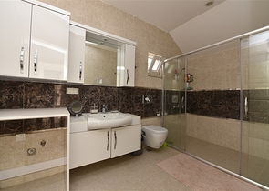 Меблированный пентхаус планировки 4+1