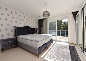 Меблированный пентхаус планировки 4+1