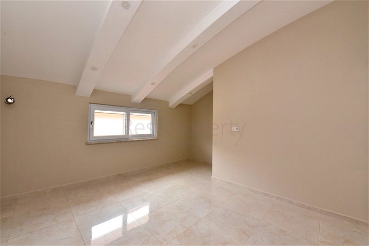 Пентхаус планировки 2+1 в центре Алании