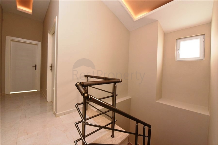 Пентхаус планировки 2+1 в центре Алании