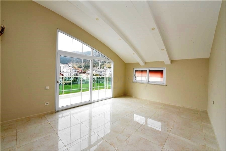 Пентхаус планировки 2+1 в центре Алании