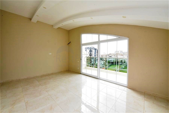 Пентхаус планировки 2+1 в центре Алании