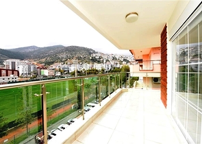 Пентхаус планировки 2+1 в центре Алании