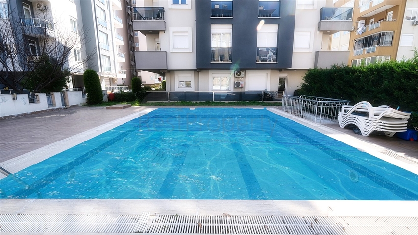 Пентхаус 3+1 с мебелью в 600 м от моря в Анталии