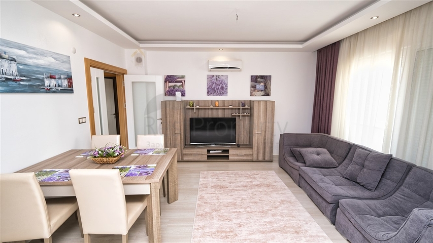 Пентхаус 3+1 с мебелью в 600 м от моря в Анталии