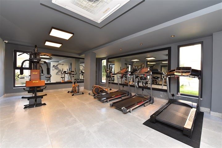 Шестикомнатная квартира с мебелью