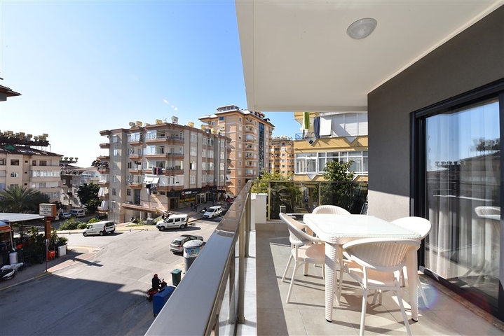 Шестикомнатная квартира с мебелью